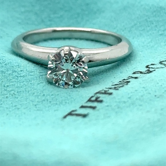 Tiffany & Co Engagement Ring 0.94ct - Picture 8 of 14